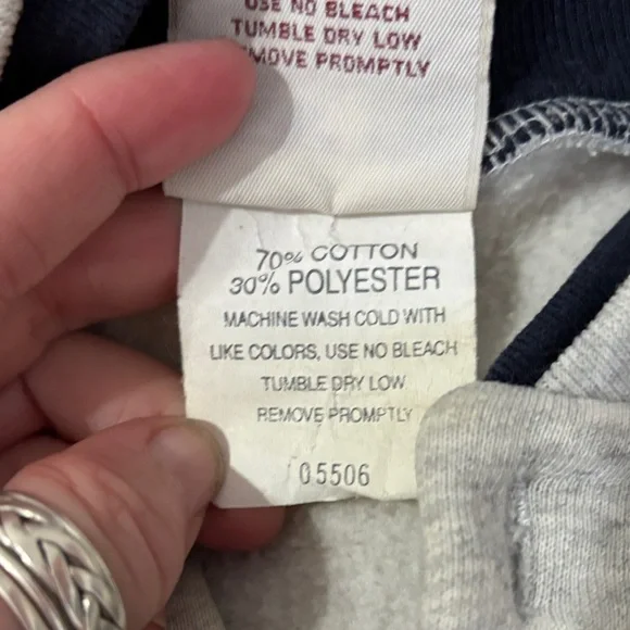 Gray Sweatshirt with Fishing Scene - Picture 6 of 8